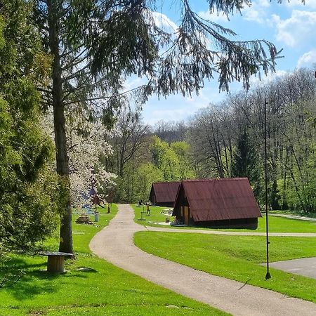 Zaruby Resort Smolenice Buitenkant foto